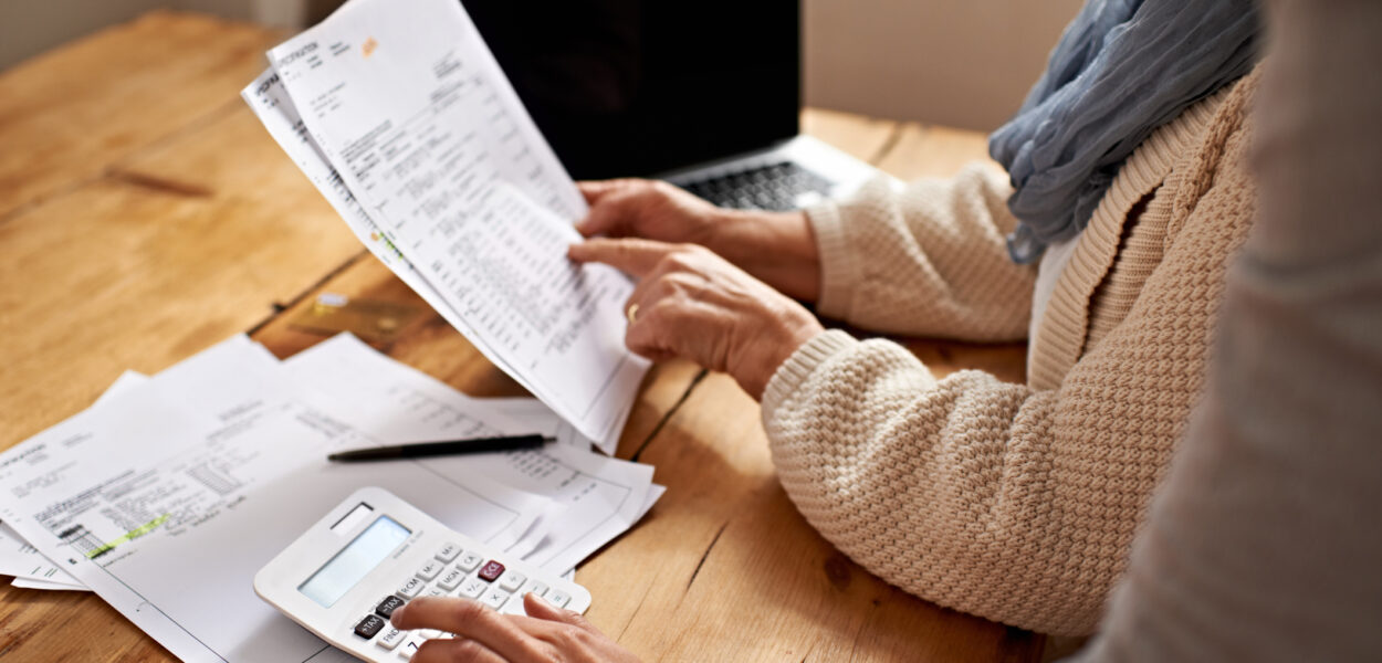 Cropped view of a senior woman receiving help with her finances from her granddaughterhttp://195.154.178.81/DATA/istock_collage/0/shoots/783362.jpg